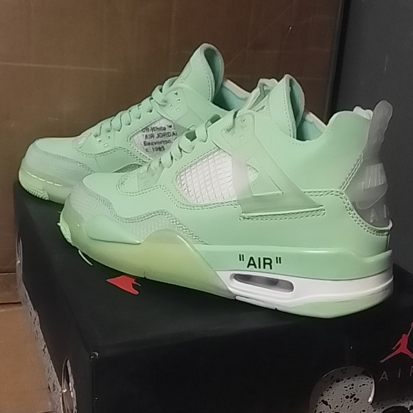 Women Custom Made Air Jordan 4 - Picture 4 of 5